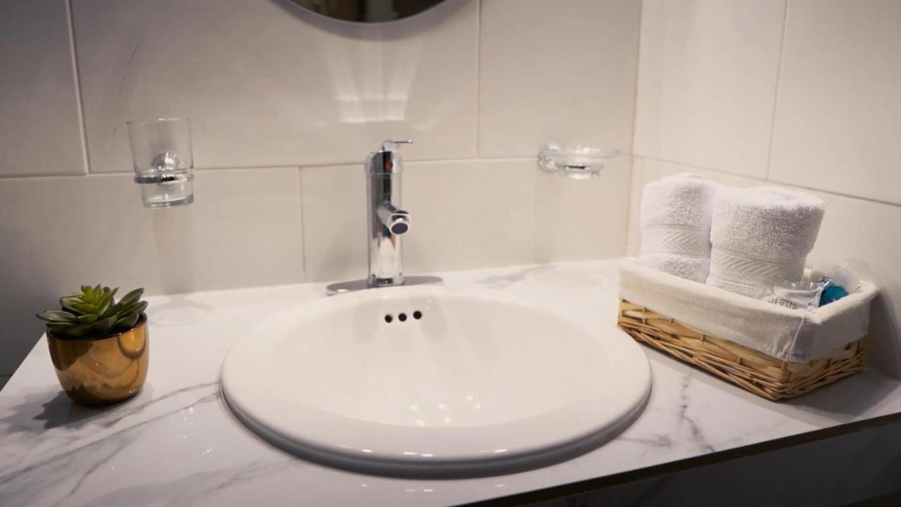 Hotel Recuerdos 巴利亚多利德 外观 照片