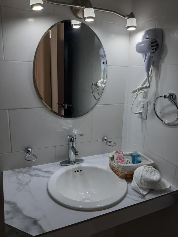Hotel Recuerdos 巴利亚多利德 外观 照片